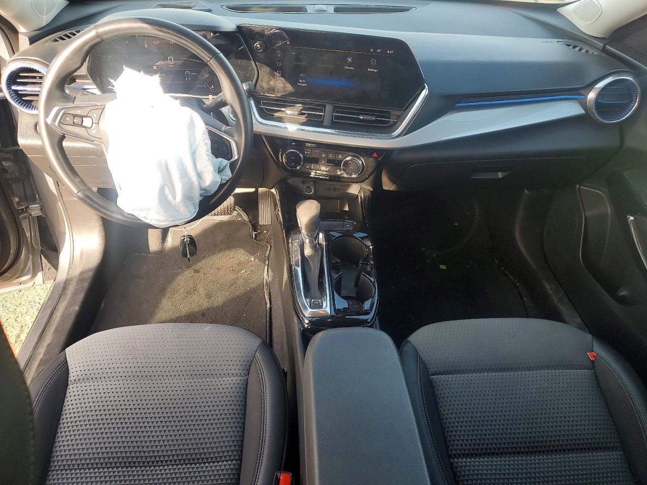 2025 CHEVROLET TRAX
