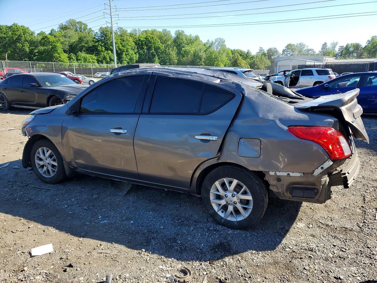 2017 NISSAN VERSA