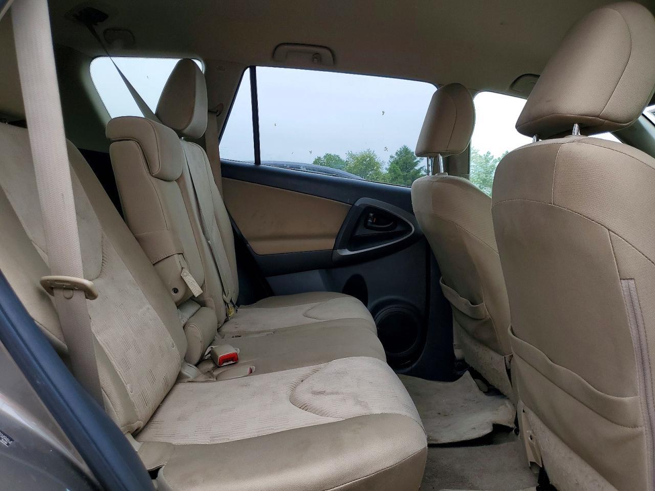 2011 TOYOTA RAV4