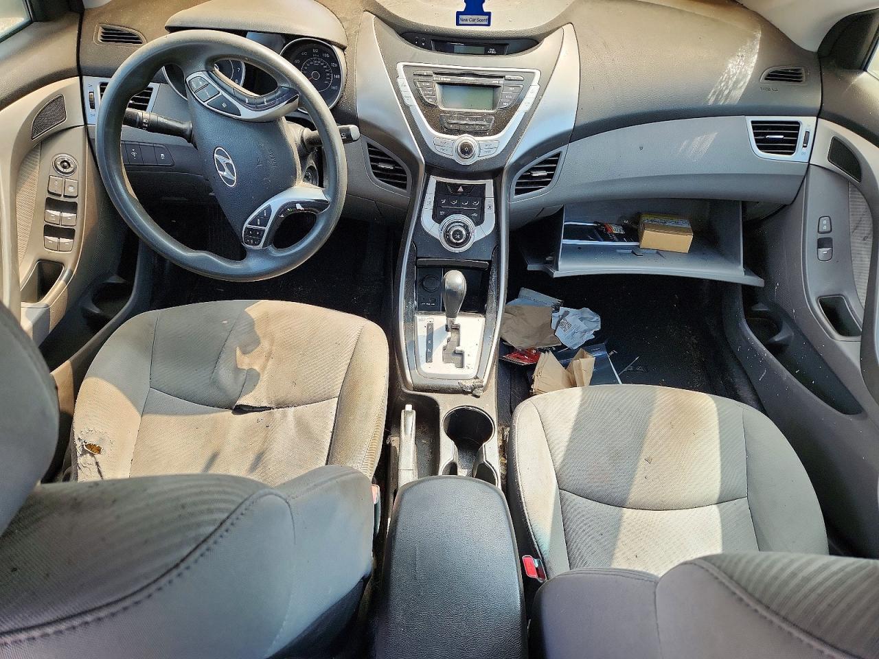 2011 HYUNDAI ELANTRA