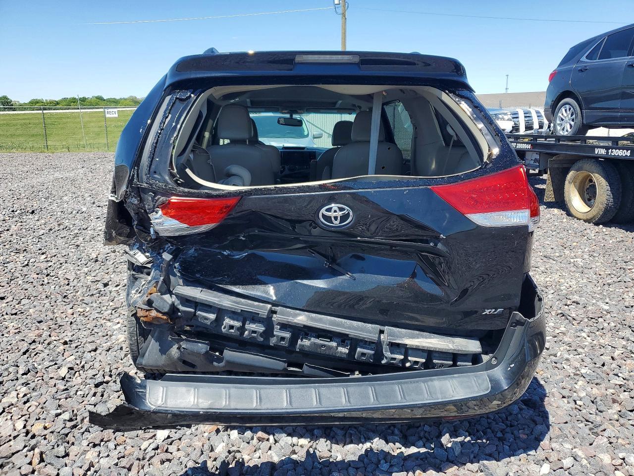 2013 TOYOTA SIENNA