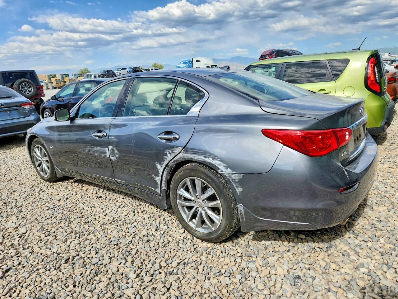 2017 INFINITI Q50