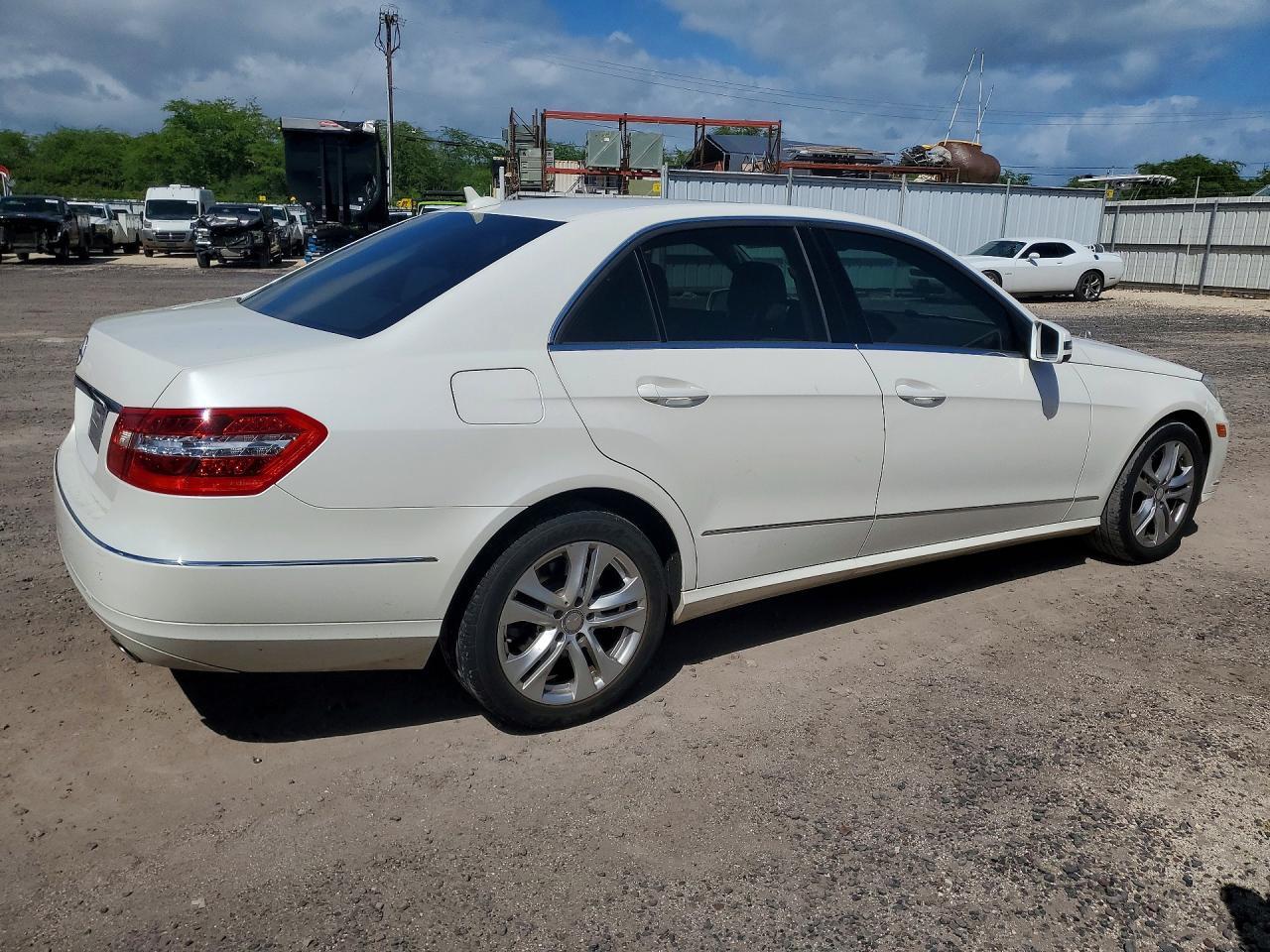 2011 MERCEDES-BENZ E-Class