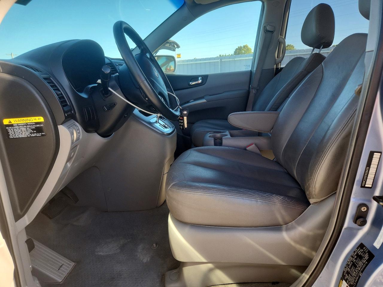 2007 HYUNDAI Entourage