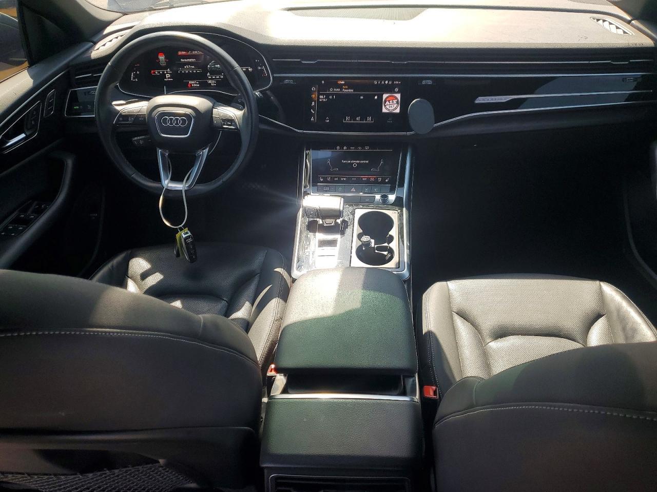 2021 AUDI Q8