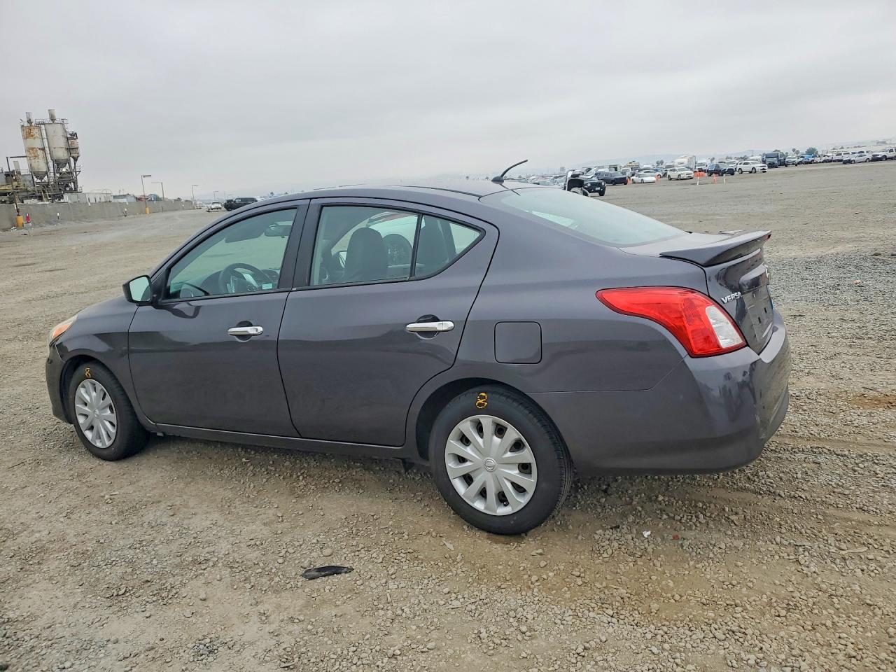 2015 NISSAN VERSA