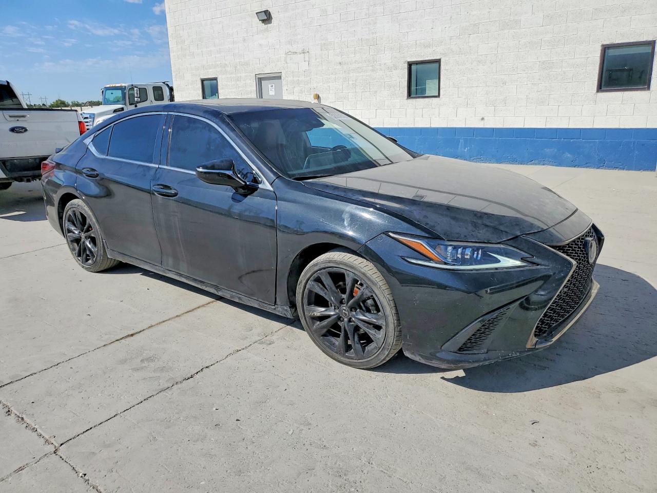 2022 LEXUS ES 250