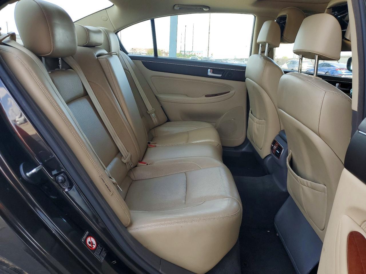 2014 HYUNDAI GENESIS