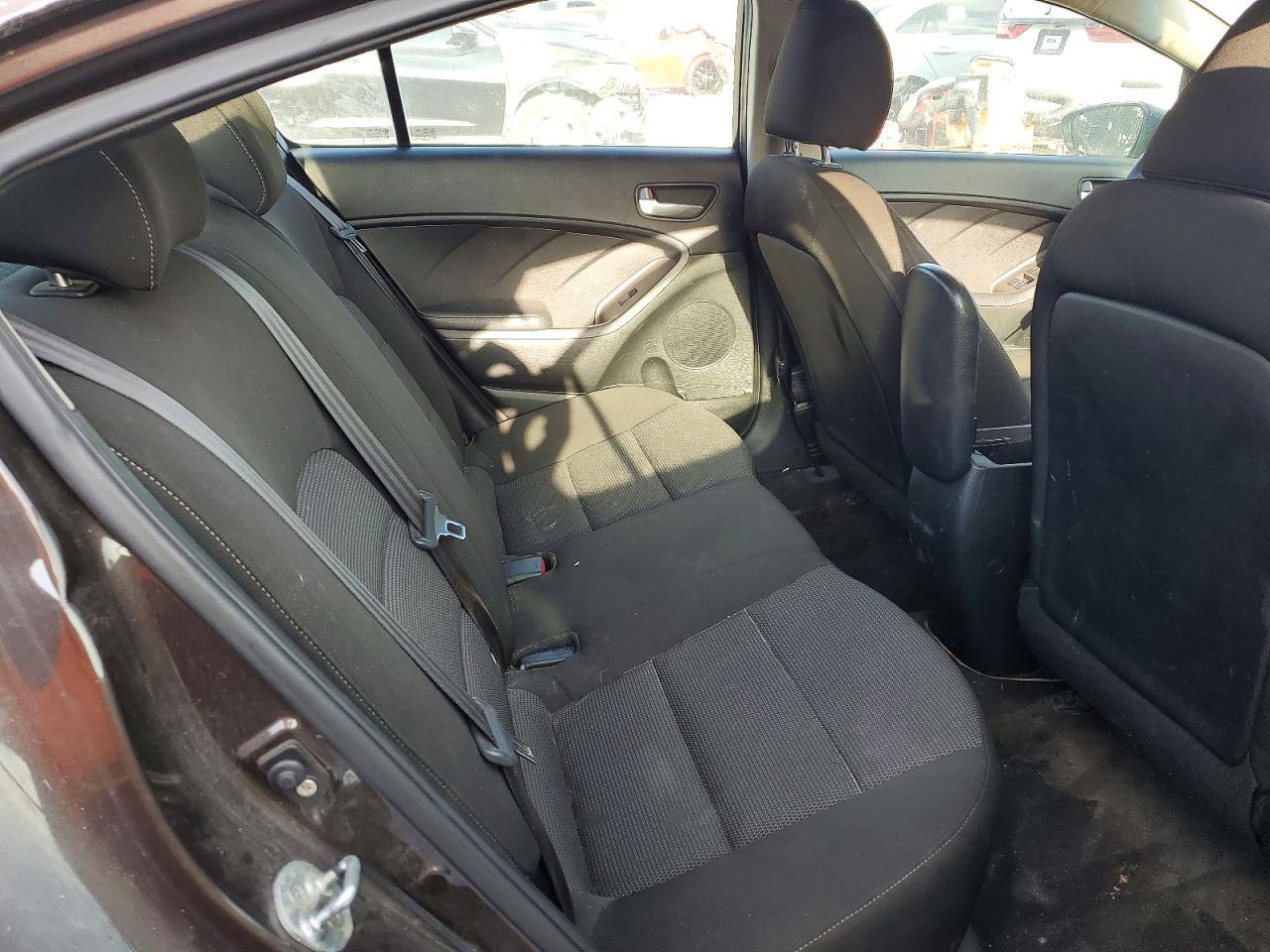 2017 KIA FORTE