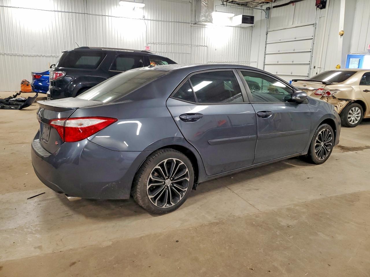 2015 TOYOTA COROLLA