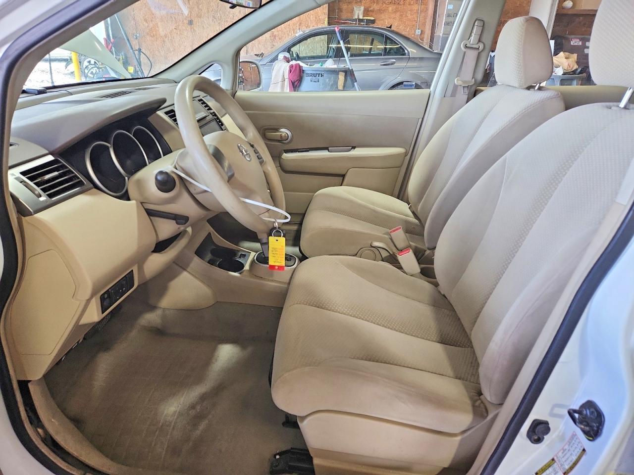 2011 NISSAN VERSA