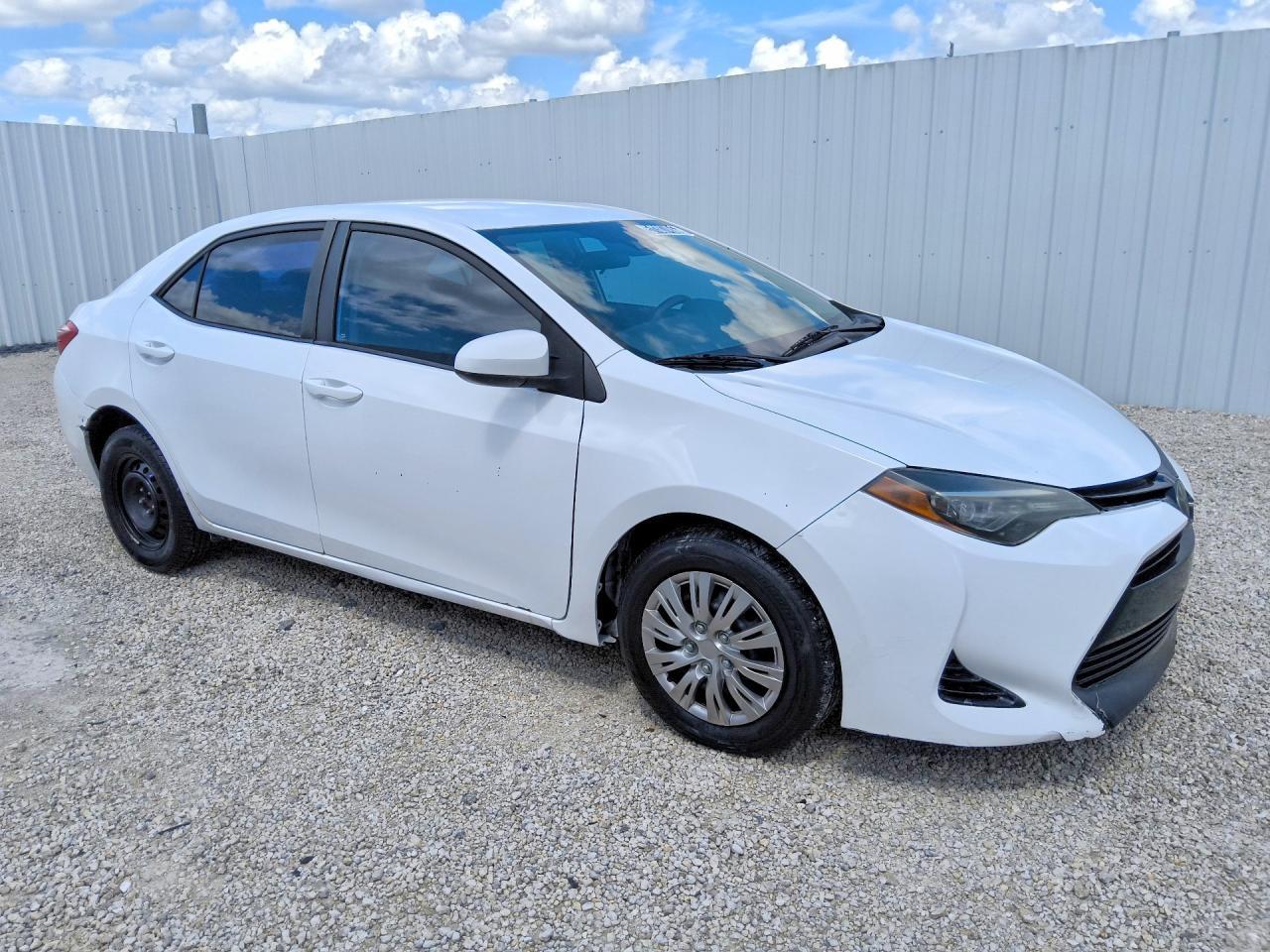 2017 TOYOTA COROLLA