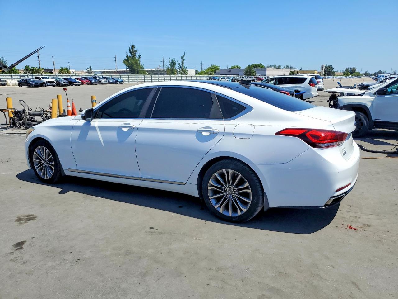 2015 HYUNDAI GENESIS