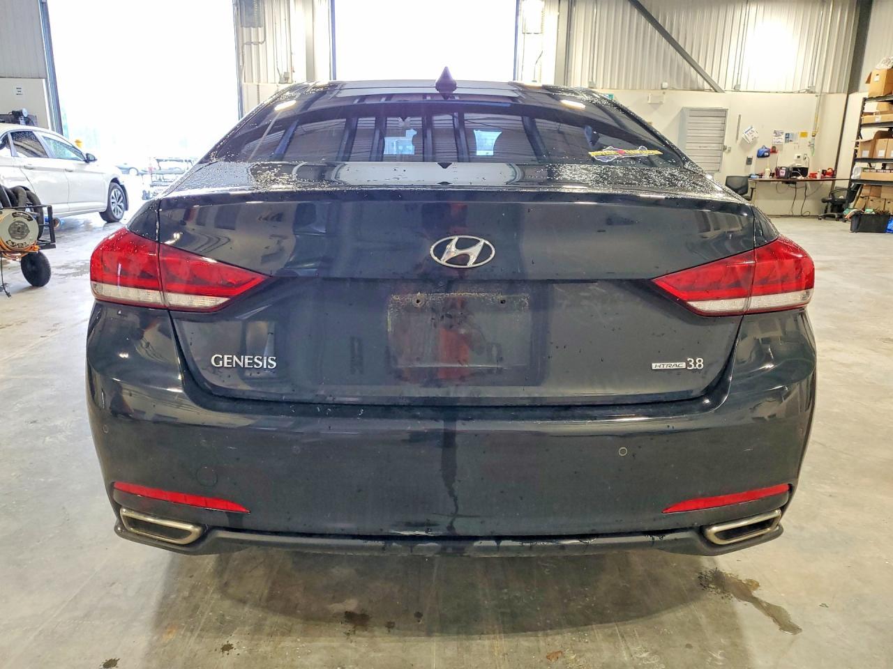 2016 HYUNDAI GENESIS