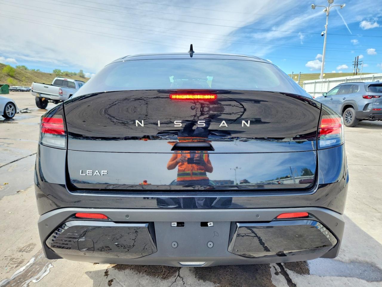 2026 NISSAN LEAF
