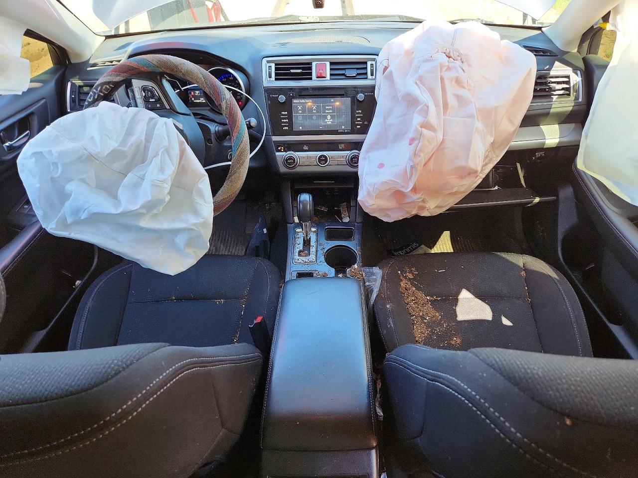 2016 SUBARU Legacy