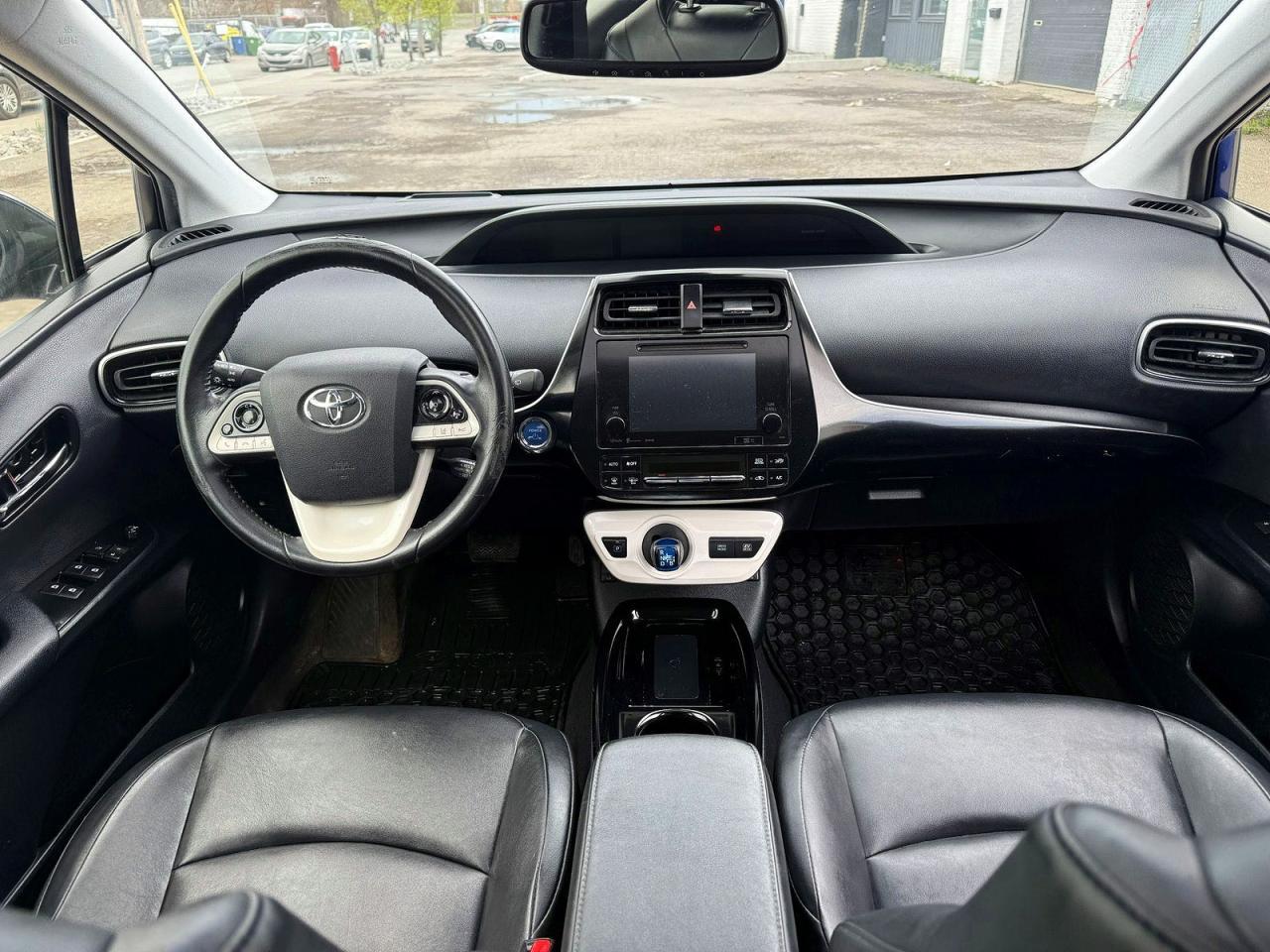 2017 TOYOTA PRIUS