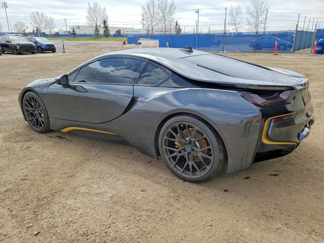 2016 BMW i8