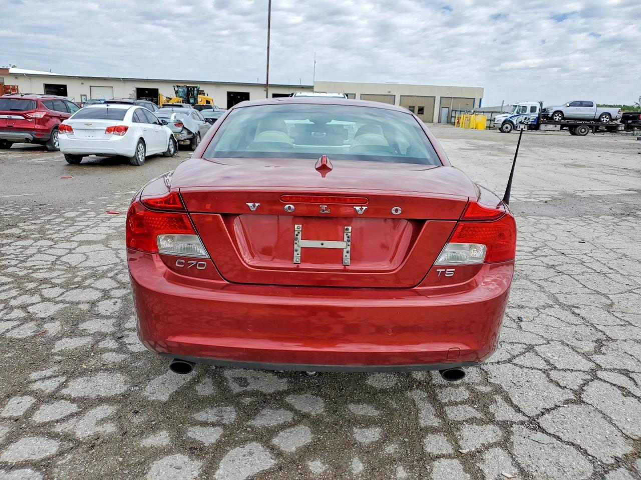 2012 VOLVO C70