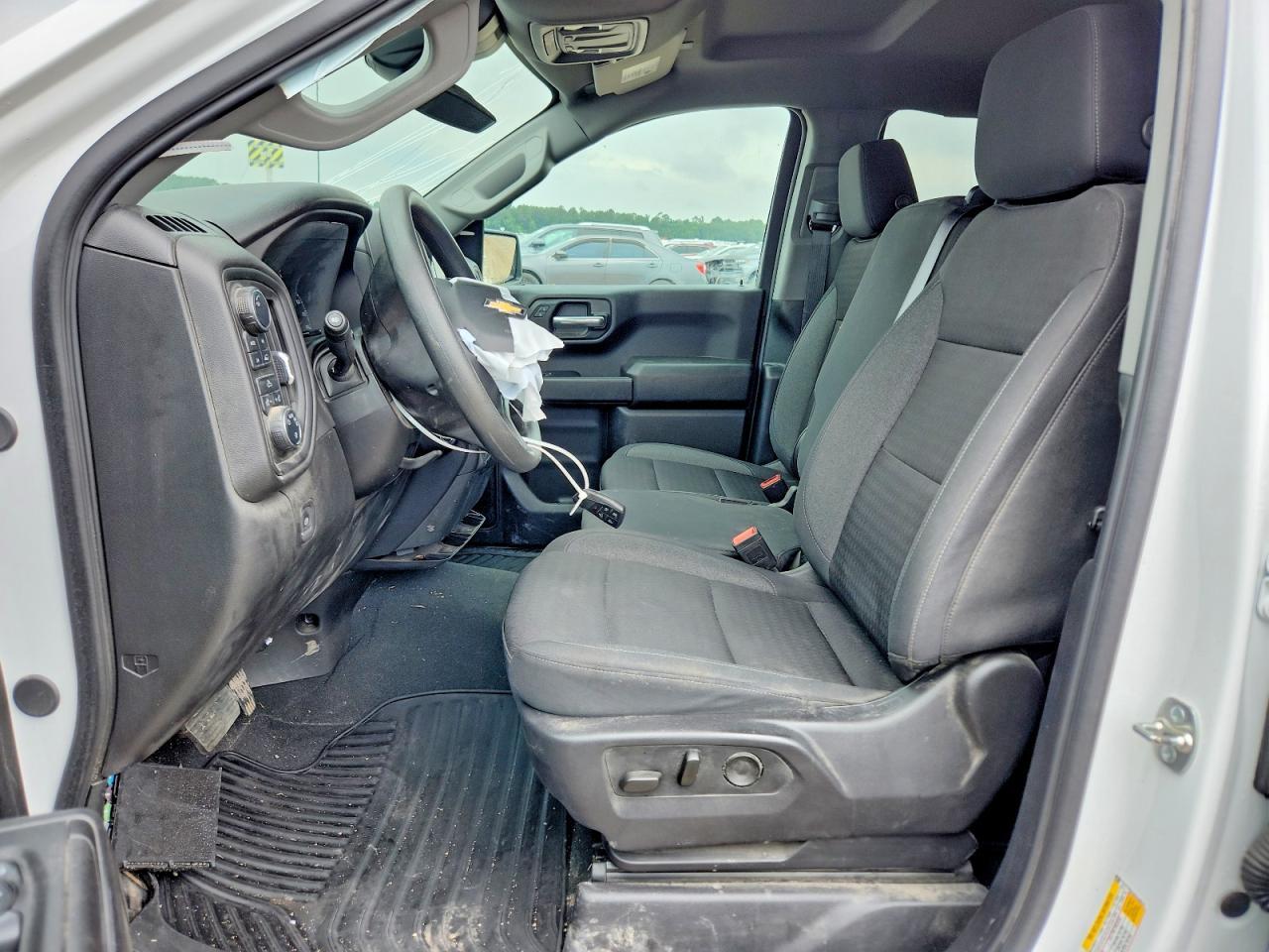 2025 CHEVROLET Silverado
