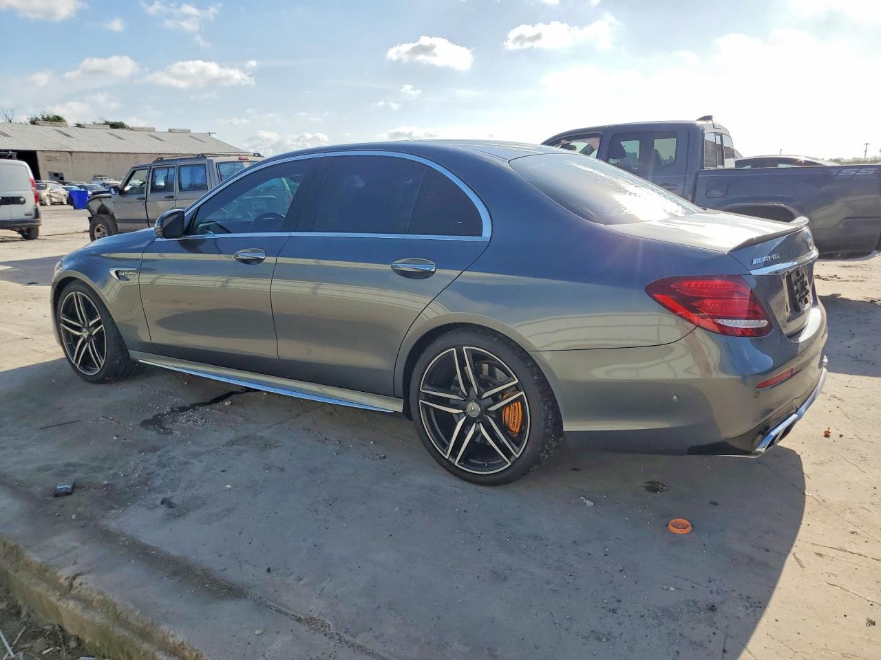2018 MERCEDES-BENZ E-Class