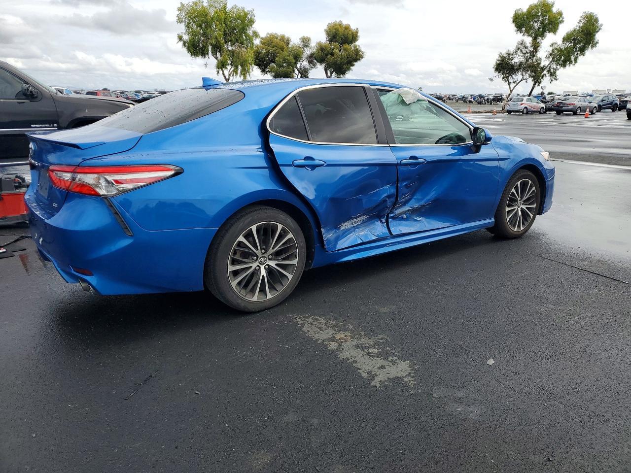 2019 TOYOTA CAMRY