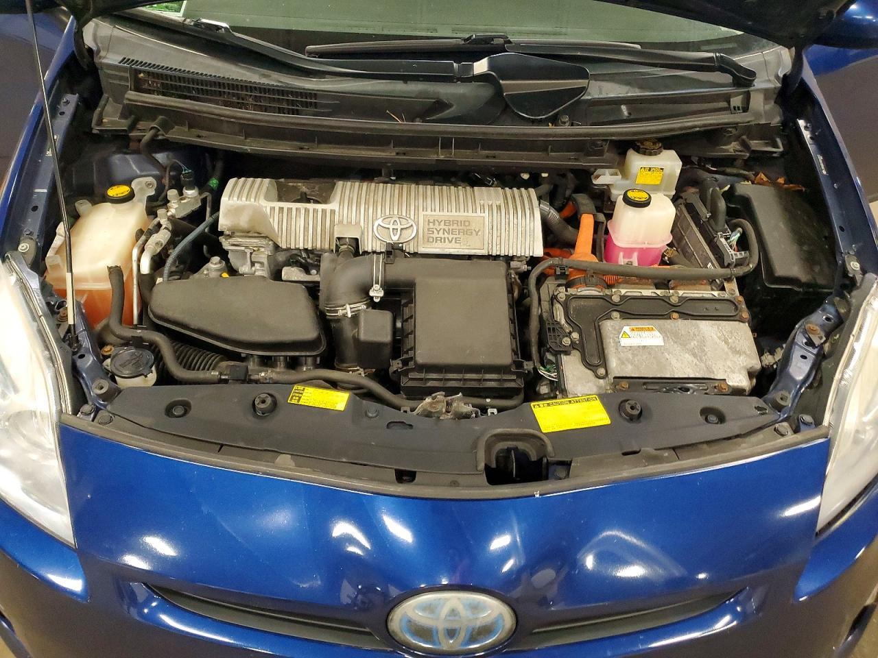 2010 TOYOTA PRIUS V