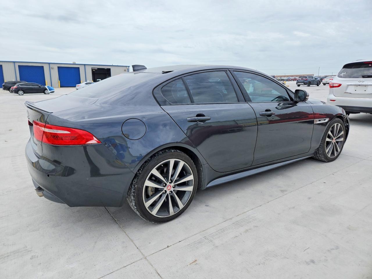 2017 JAGUAR XE