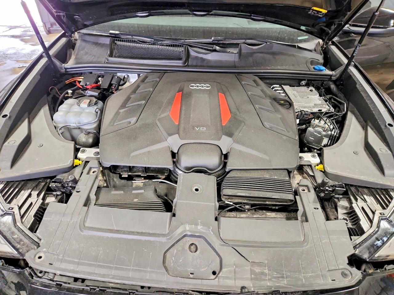 2022 AUDI SQ8