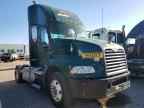 2016 MACK Cxu612