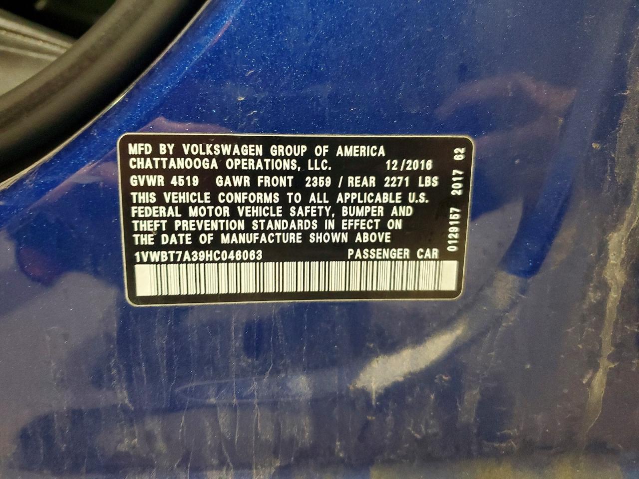 2017 VOLKSWAGEN Passat