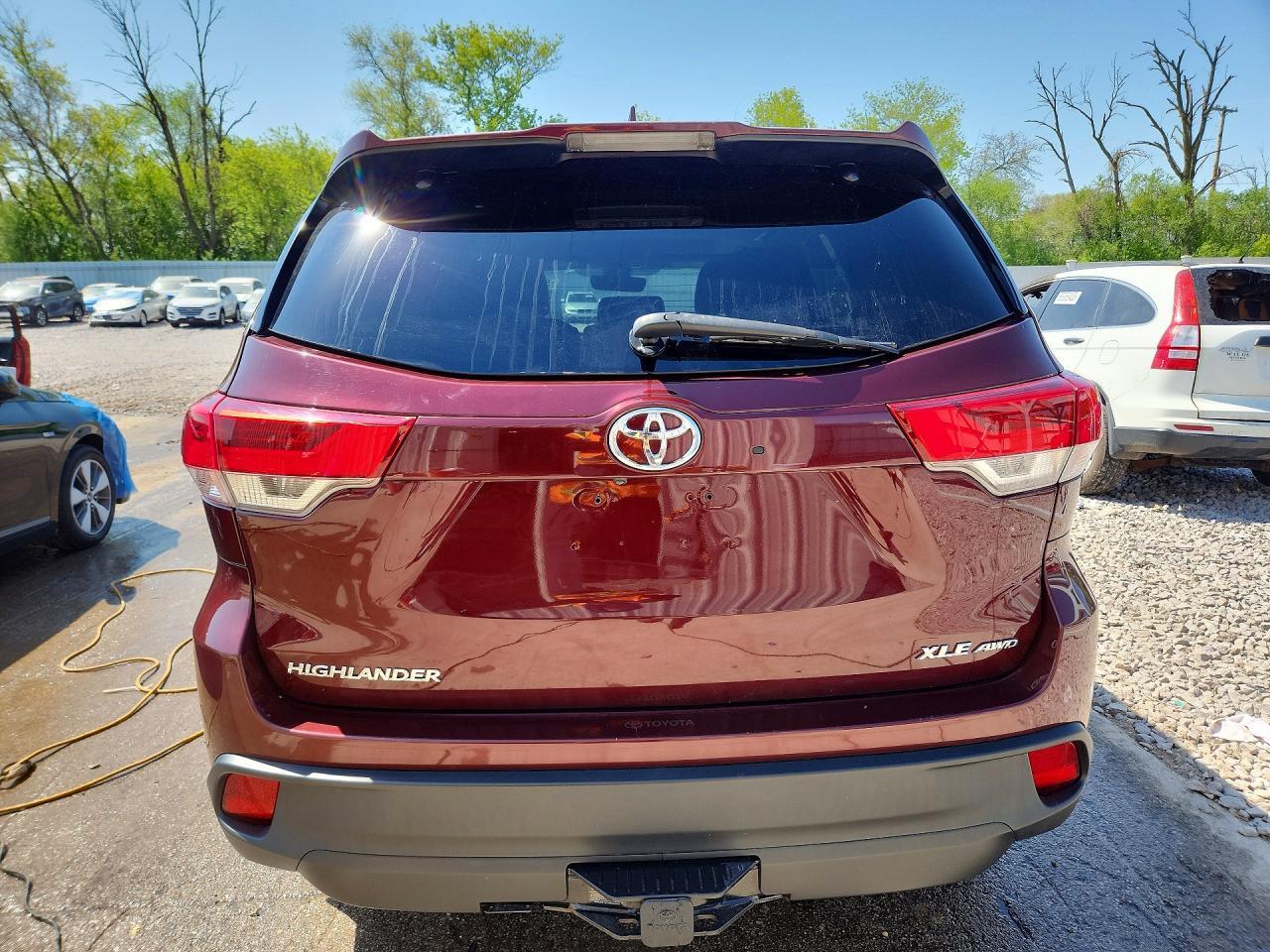 2018 TOYOTA HIGHLANDER