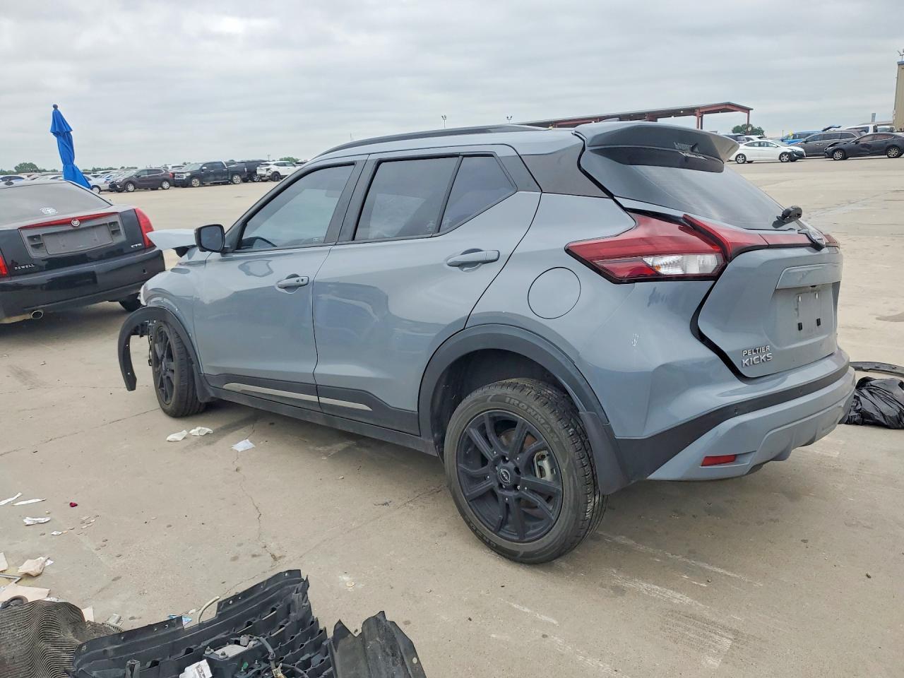2023 NISSAN KICKS