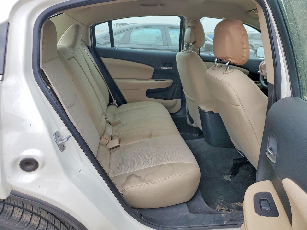 2011 CHRYSLER 200