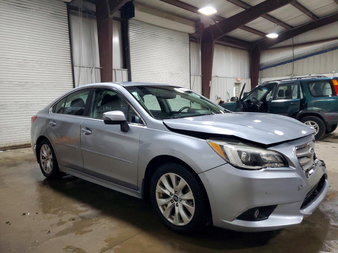 2017 SUBARU Legacy