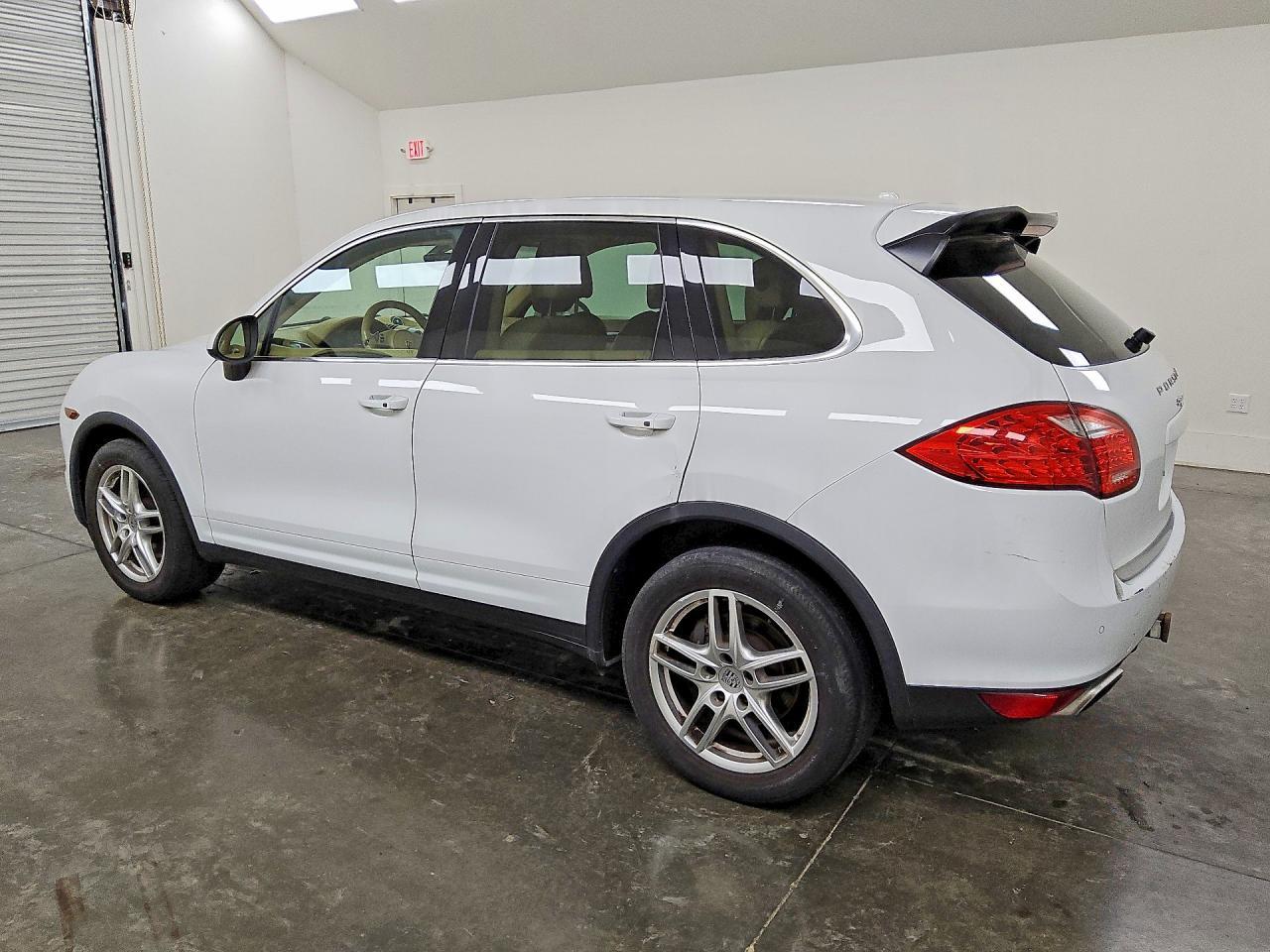2013 PORSCHE CAYENNE