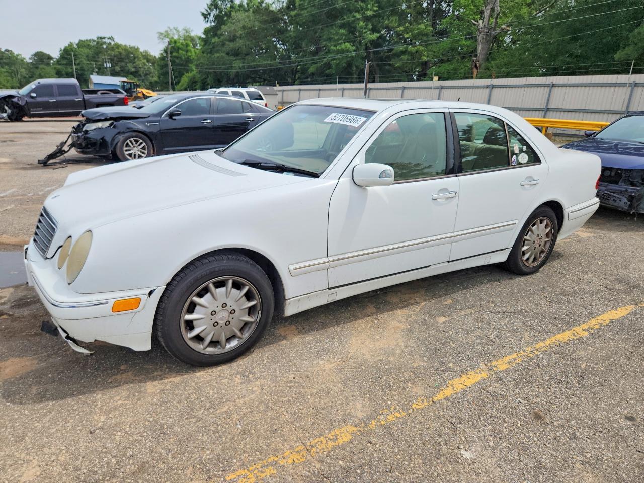 2001 MERCEDES-BENZ E-Class