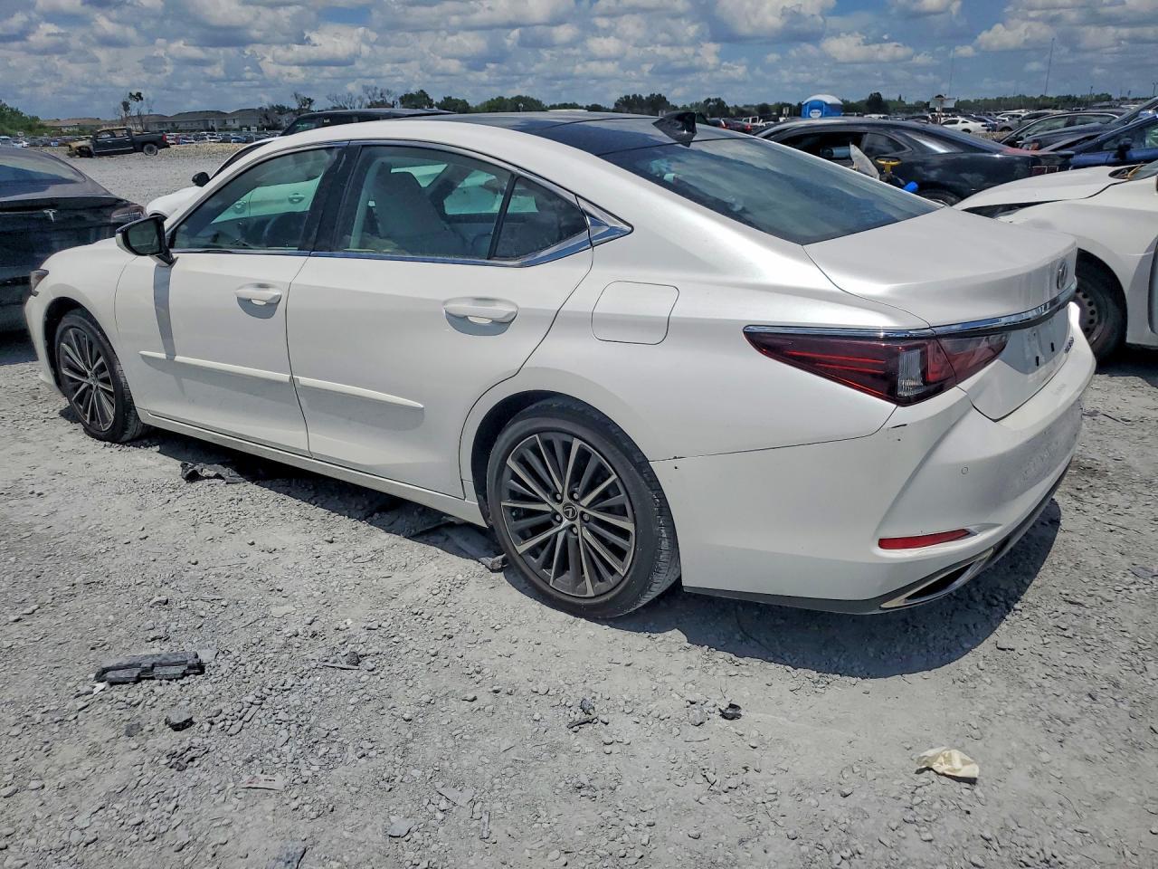 2023 LEXUS ES 350