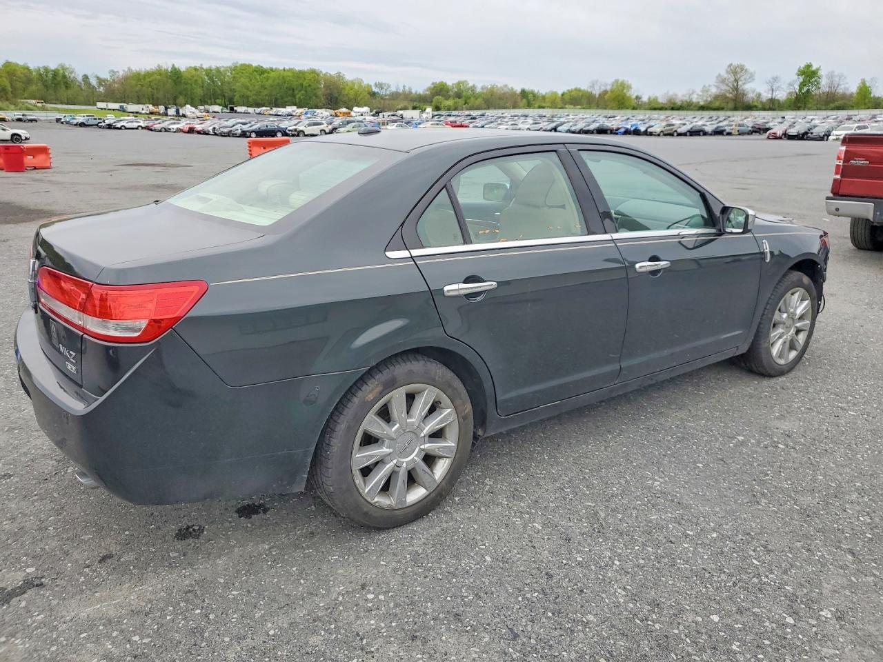 2010 LINCOLN MKZ