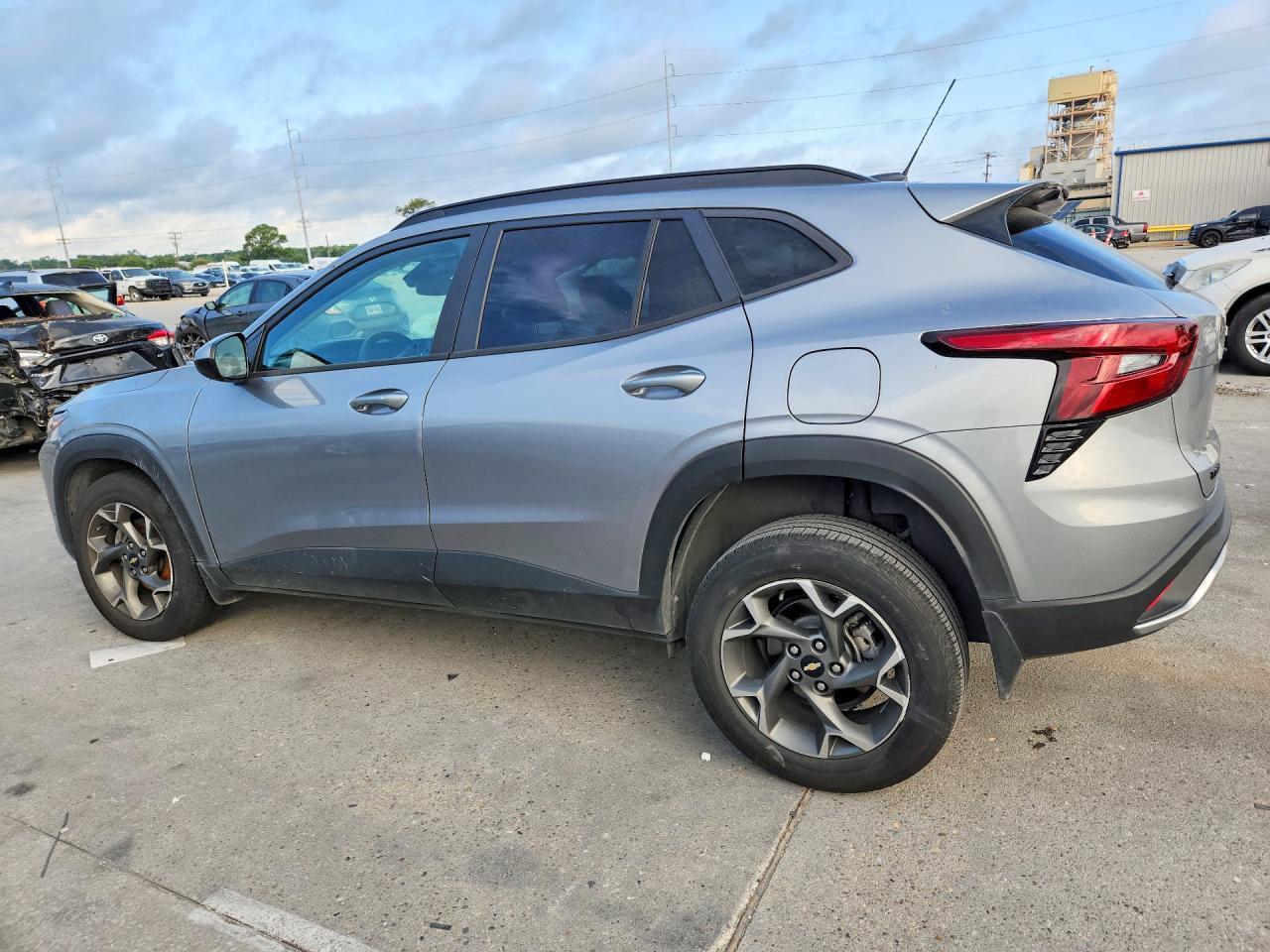 2025 CHEVROLET TRAX
