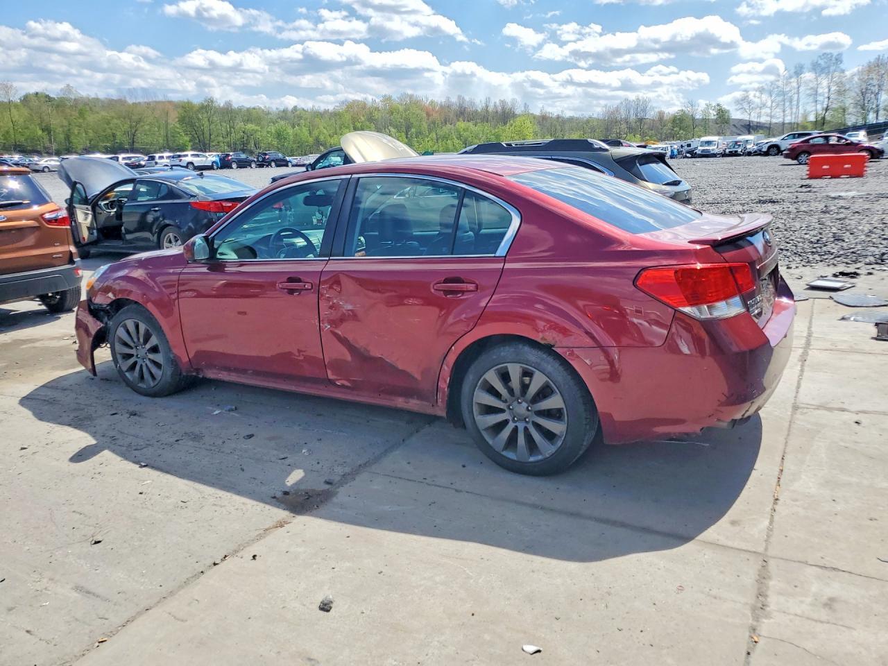 2010 SUBARU Legacy