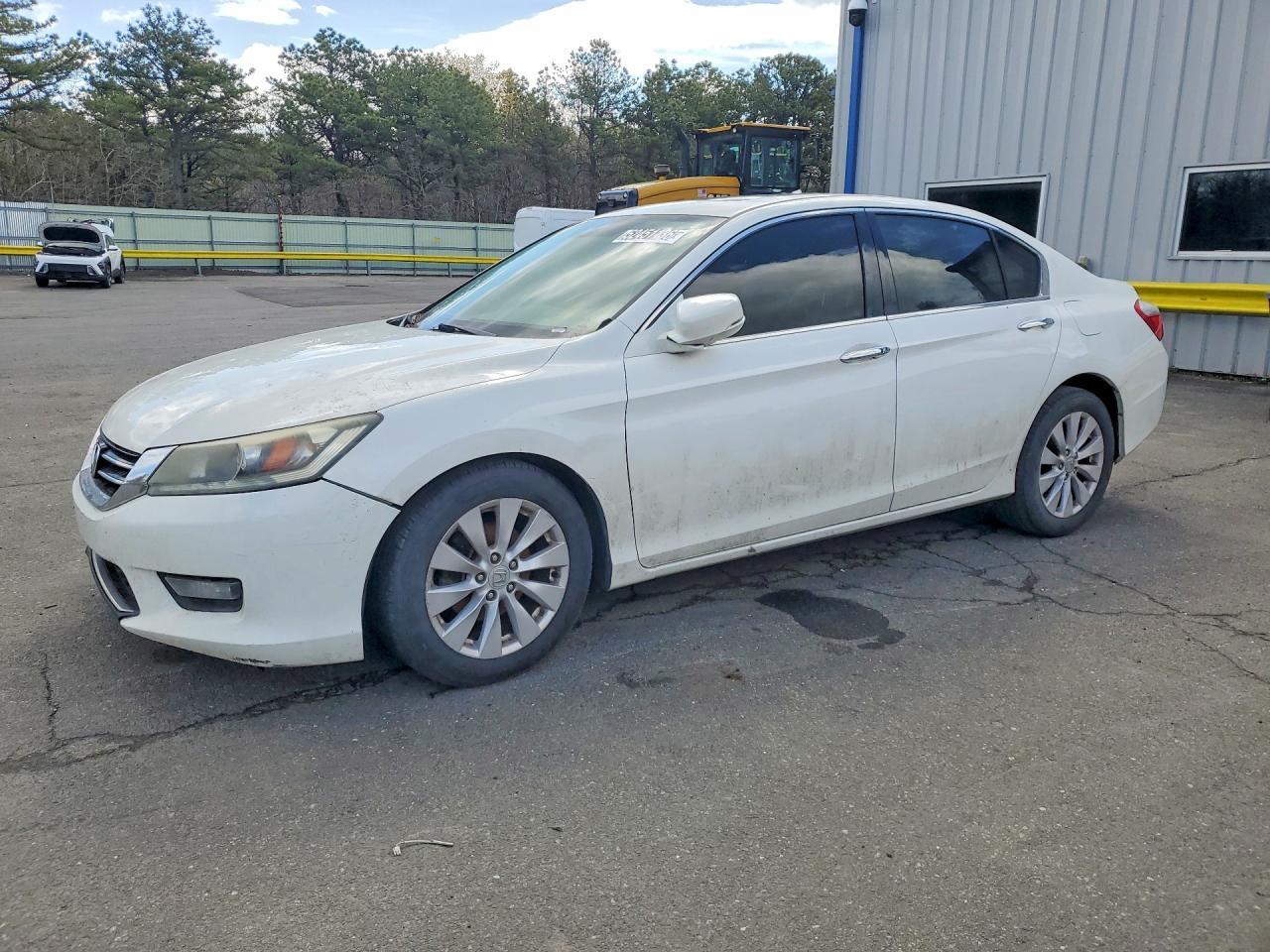 2015 HONDA ACCORD