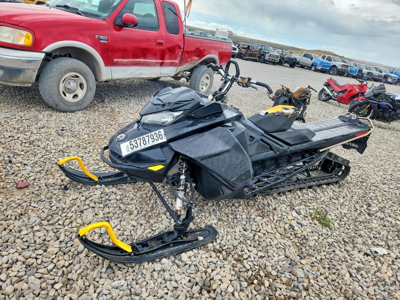 2021 SKI-DOO Summit 850