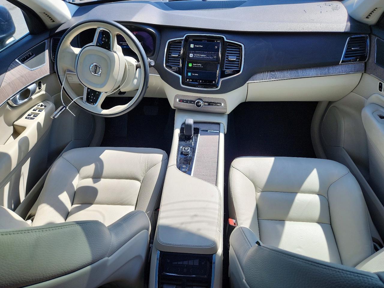 2024 VOLVO XC90