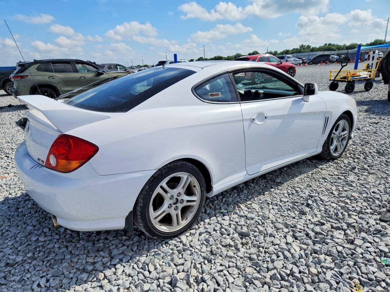 2003 HYUNDAI Tiburon