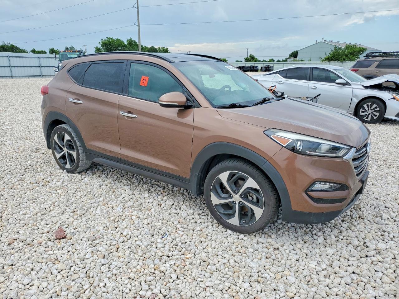 2016 HYUNDAI TUCSON