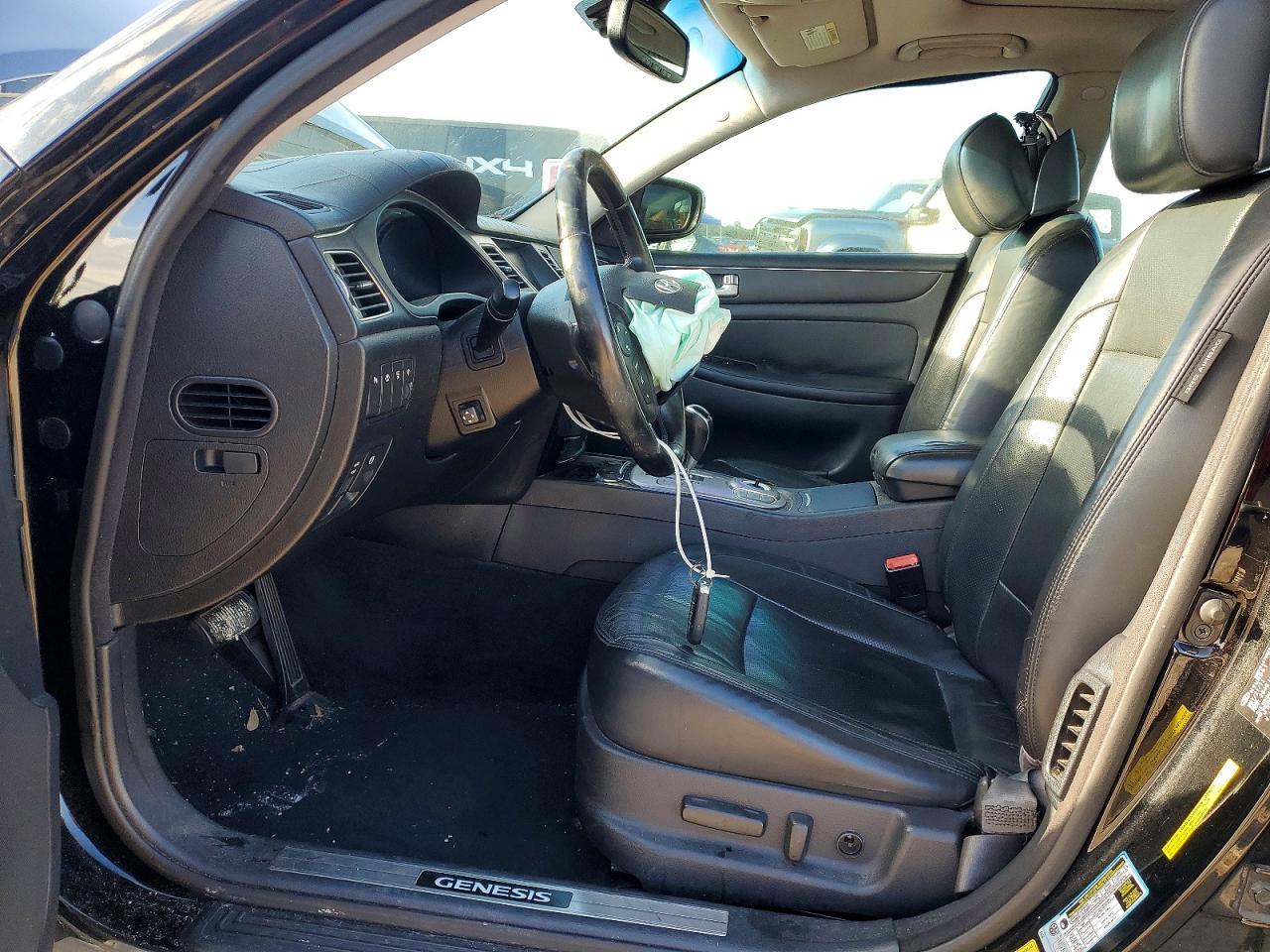 2012 HYUNDAI GENESIS