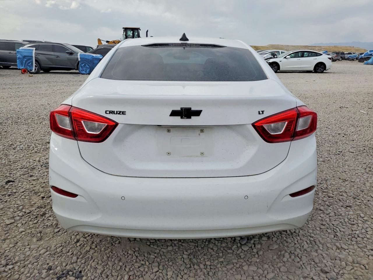 2018 CHEVROLET CRUZE