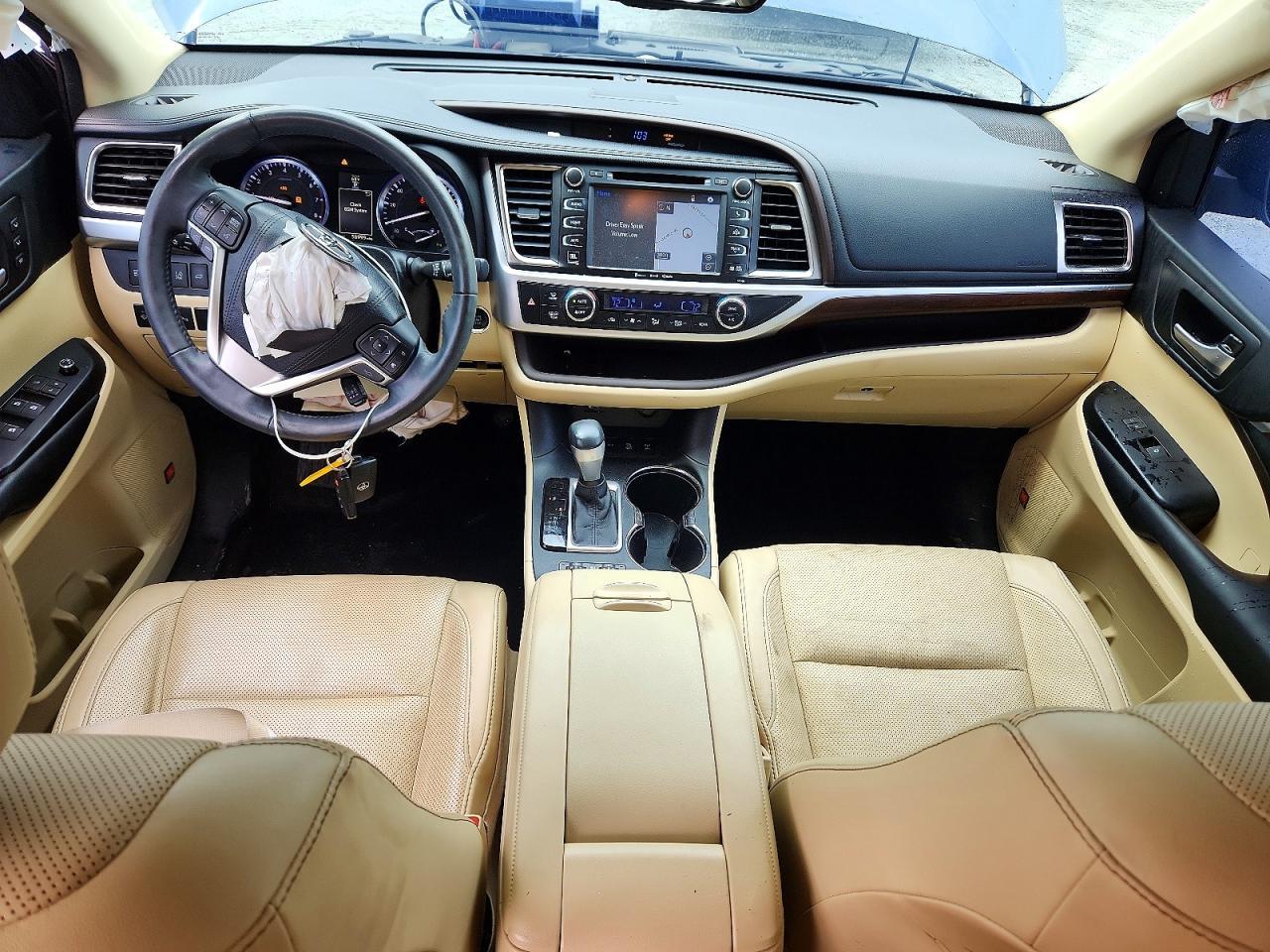 2016 TOYOTA HIGHLANDER