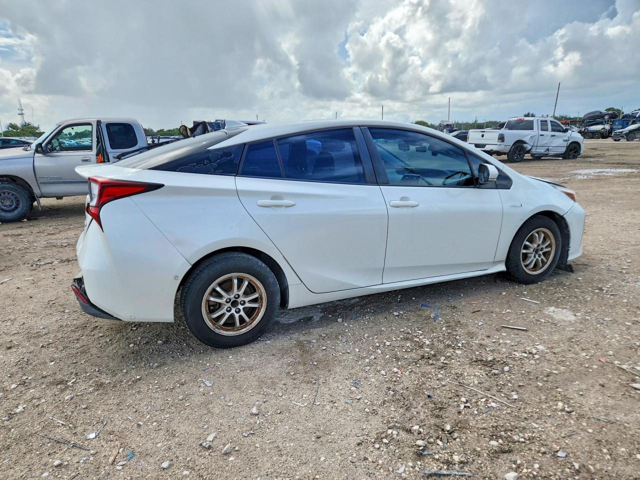 2019 TOYOTA PRIUS